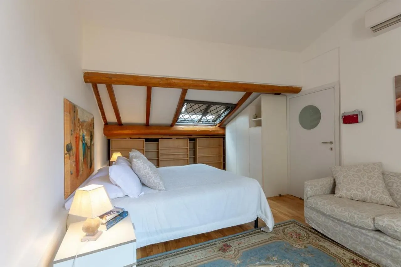 Penthouse Alexandra Tower Hotel Florence